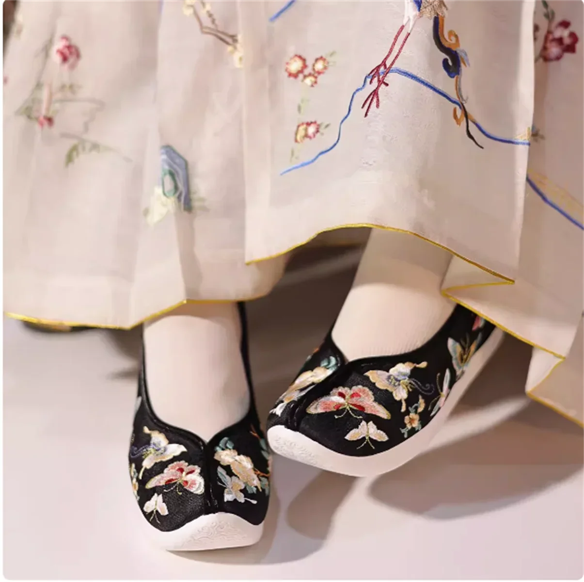 Traditional Chinese handmade height increasing shoes