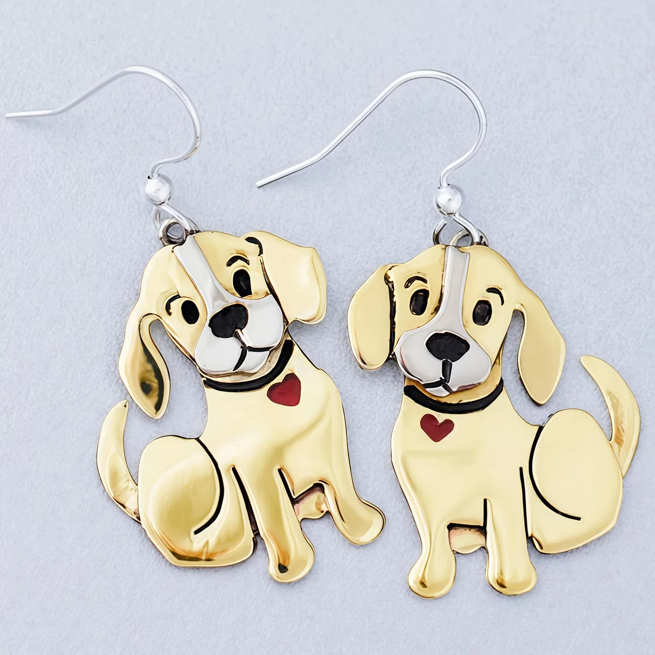 Cartoon Two-Color Sitting Position Puppy-Shaped Heart Pendant Earrings for Ladies, Daily Accessories for Pet Lovers