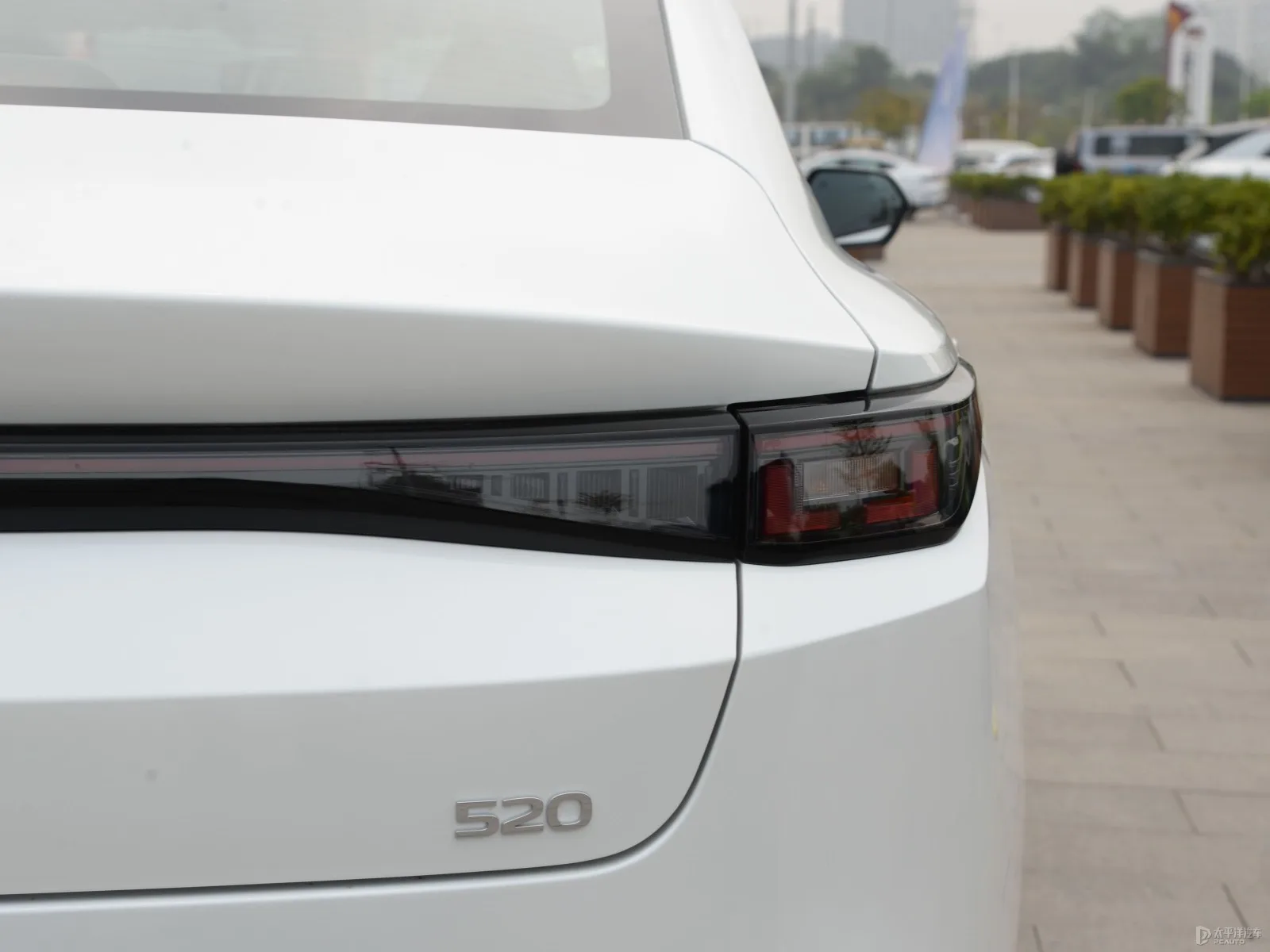 

Engine bottom guard for Volvo S60 2011-2019 Black Under Engine Guard Plate Splash Shield Mud Fender Cover Mudguard Protector