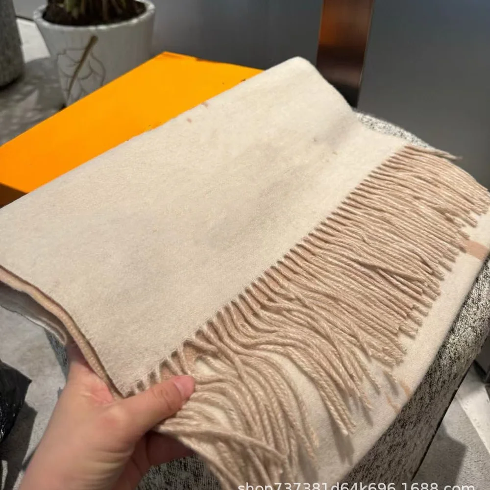 

Classic Black Grey Cashmere Scarf Shawl Fashionable And Versatile Warm Scarf