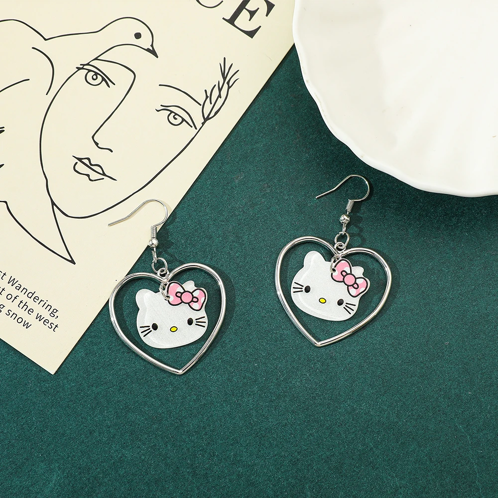 Hello Kitty anting-anting Hati kreatif, anting-anting gaya lucu, anting-anting kreatif, hadiah teman baik, anting-anting manis