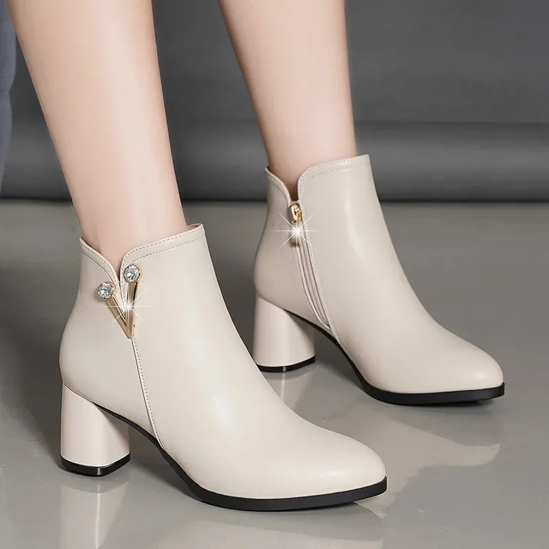 2024 Brand Women's Shoes Side Zipper Women's Boots Fashion Metal Decoration Office and Career New Pointed Toe Solid Ankle Boots