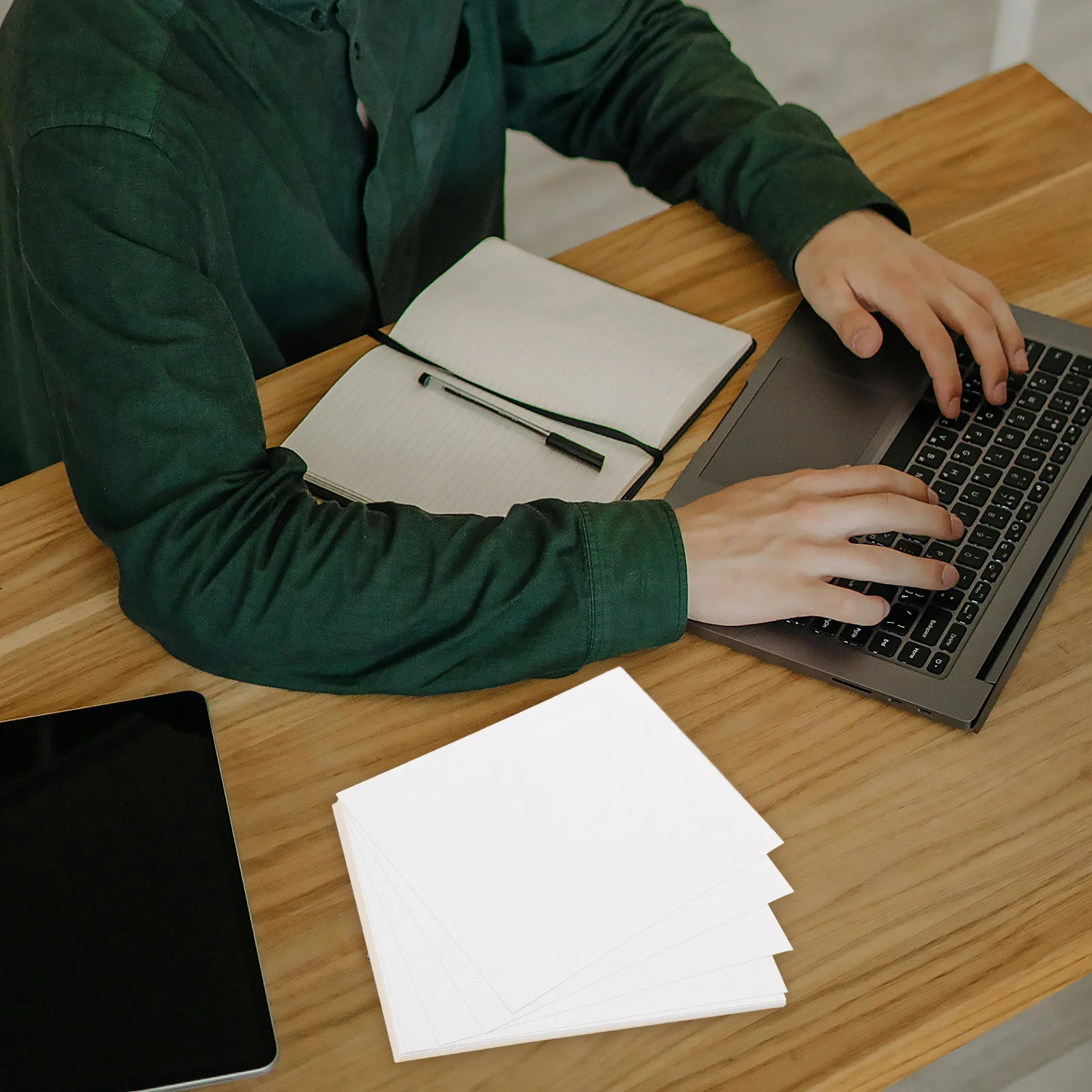 150 Stück große Etiketten, Aufkleber, weiß, matt, Papier, Drucker, leer, beschreibbar, Adresse, Versand, Lagerung, Logistik, Etikettendrucker, transparent