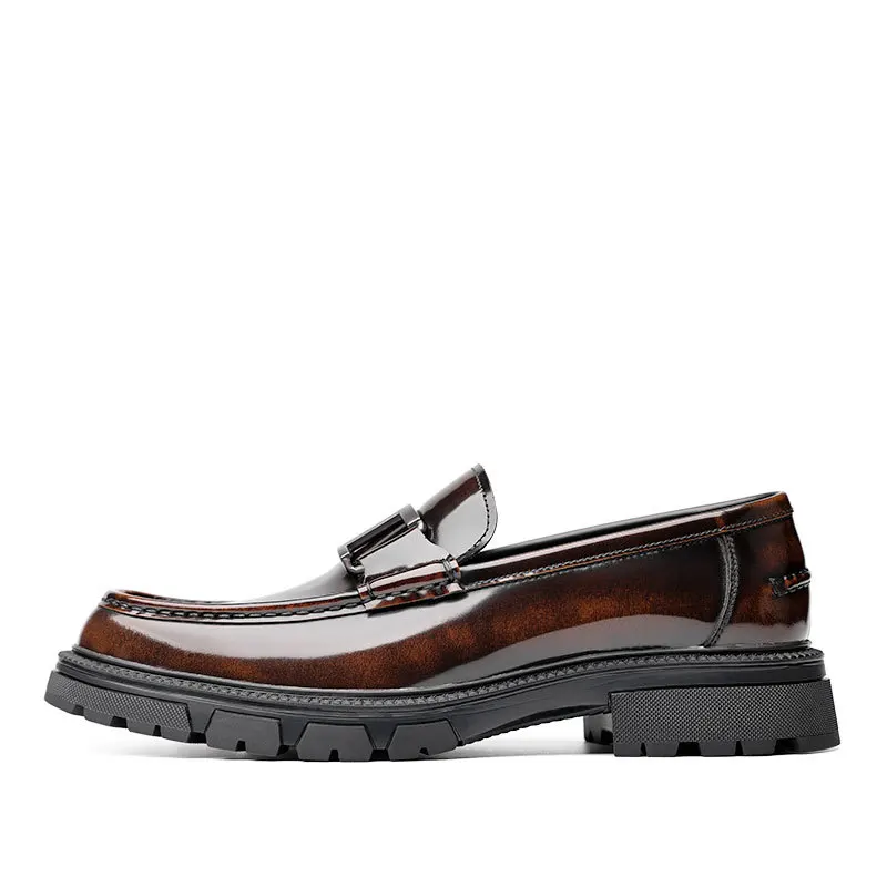 British men's shoes are business dress leather shoes for men, made of cowhide, patent leather, round toe, plus size 45