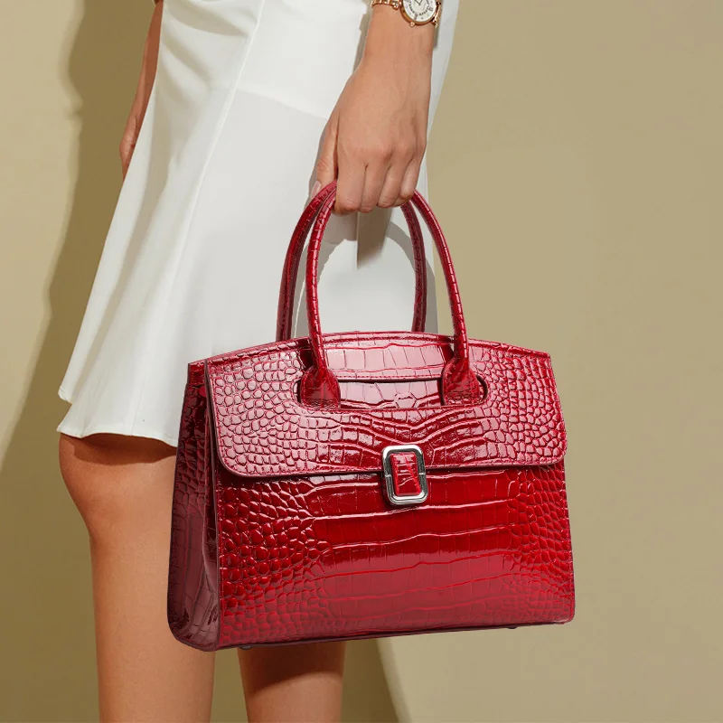 Crocodile Pattern Genuine Leather Women's Handbag, Red, Versatile for Commute, High-end Sense, Large Capacity, Shoulder Bag