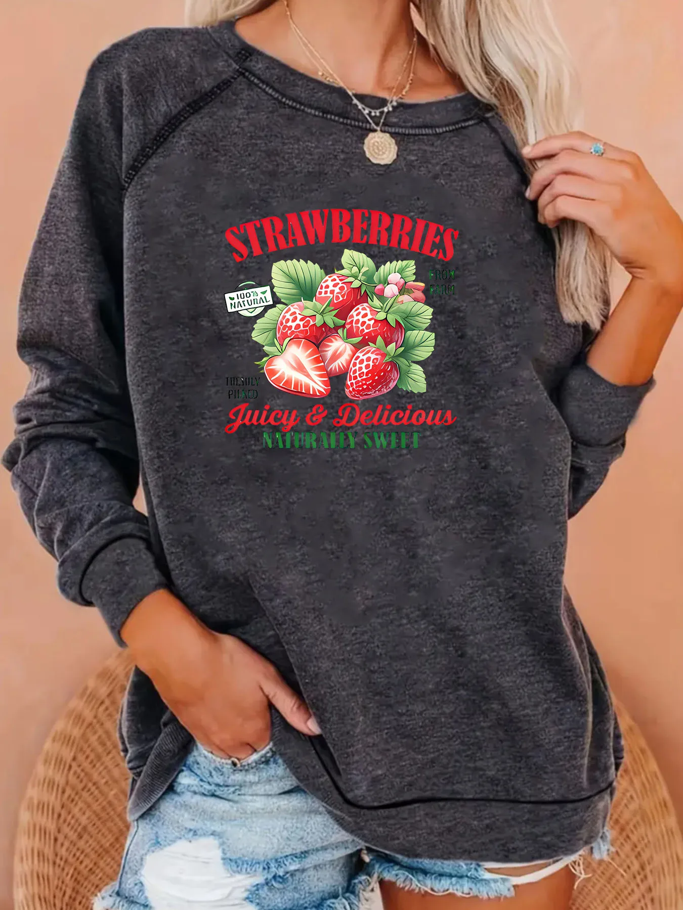 Retro strawberry fruit pattern hoodie, spring-autumn style round-neck long-sleeved casual crossover hoodie, women's clothing