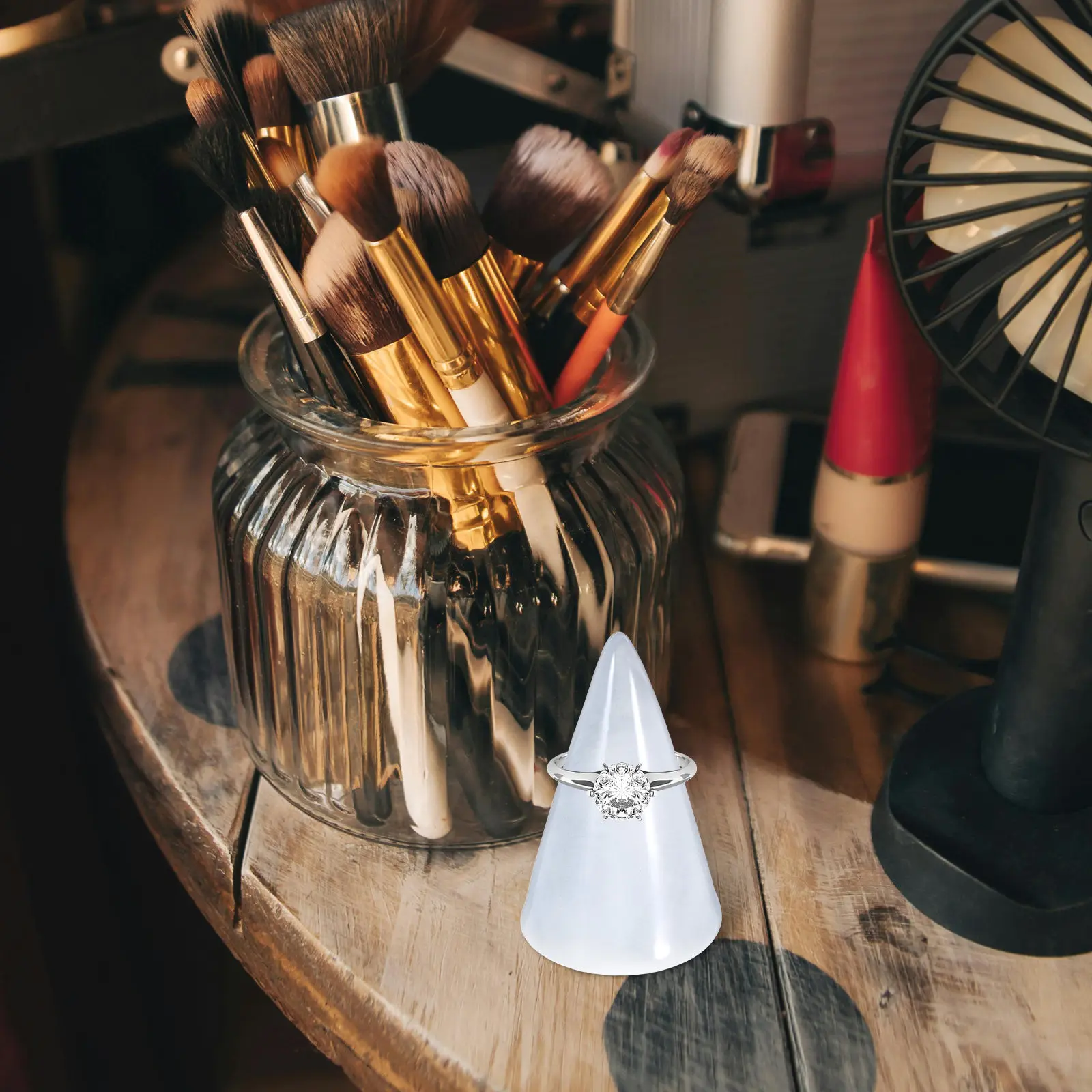 

Ceramic Ring Display Stand Cone Design Scratch Resistant Fashion Jewelry Holder Ring Organizer for Bathroom Makeup Counter Trade