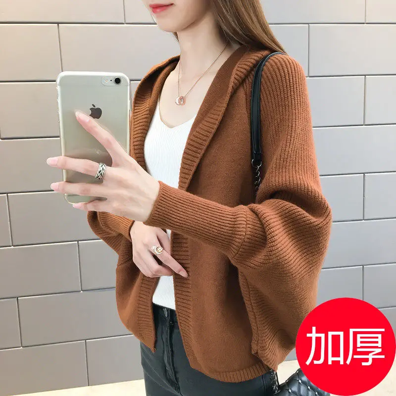 Сплошной цветной кардиган с капюшоном для женщин весной и осенью, новый свободный свитер с короткими рукавами «летучая мышь»