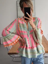 Camisa de manga larga con cuello en V para mujer, blusa informal holgada de manga acampanada, ropa de calle a la moda para primavera y otoño, 2024