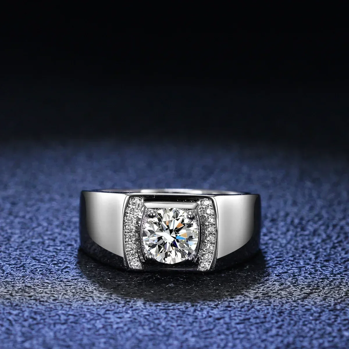 GoldEclat  High - End PT950 Platinum Men's Ring with Moissanite Diamonds, Finished with Sophisticated Atmosphere
