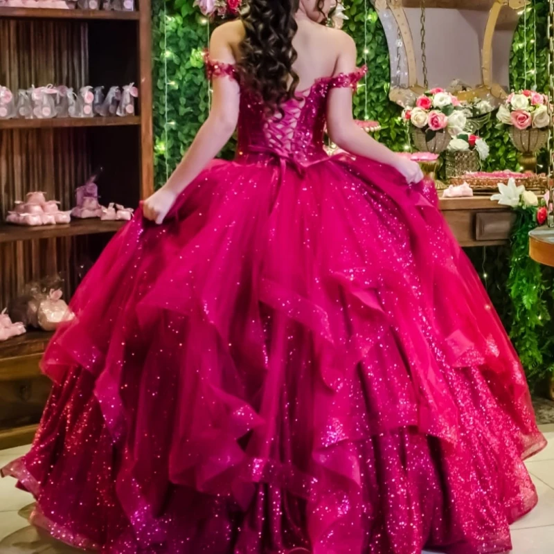 Personnalisé brillant rose rose Quinceanera robes hors de l'épaule paillettes dentelle superposition longue queue robe 15 Quinceanera