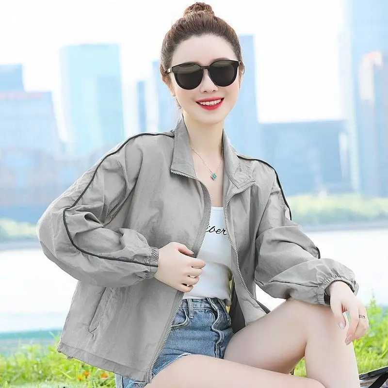 2026Summer New Sun Protection Clothing Coat Women Breathable Short Sunscreen Jacket Ladies Hooded Outwear UV-proof Thin Overwear