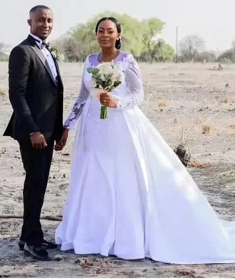Customize New Hot Selling To The Figure Custom Slim Slim Fishtail Tail Wedding Dresses For Women Custom Made Bridal Gown