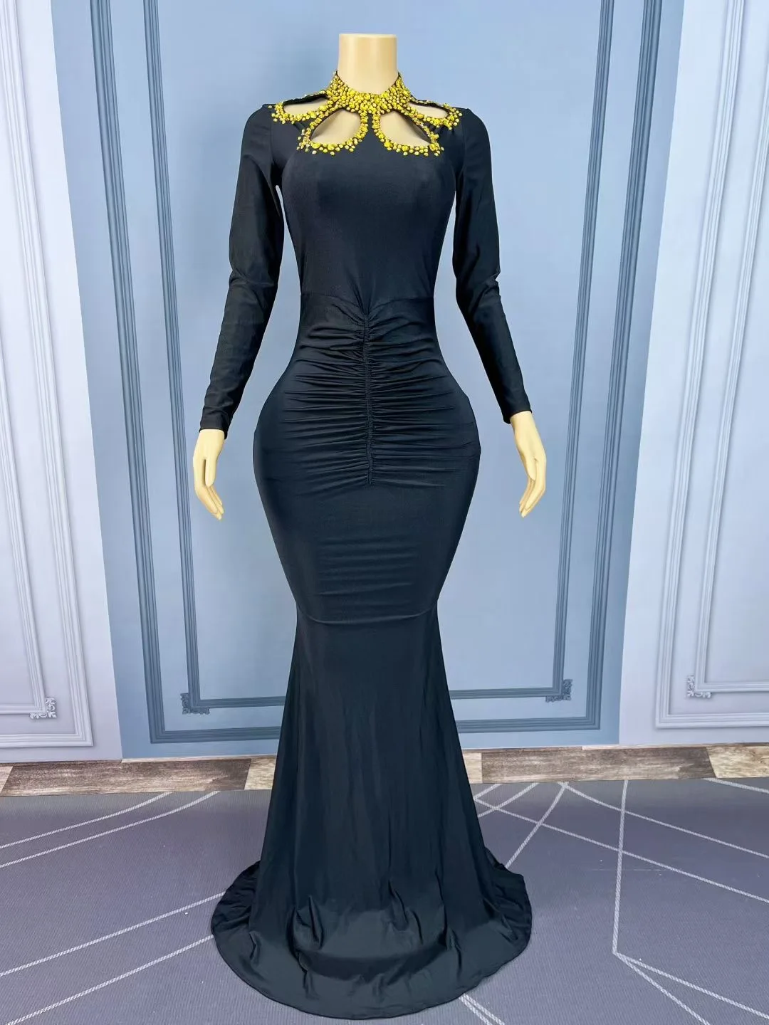 Women Luxury Black Cut Out Gold Diamonds Collar Pleated Maxi Long Elegant Celebrity Evening Party Dress For 50-60 Years Ladies