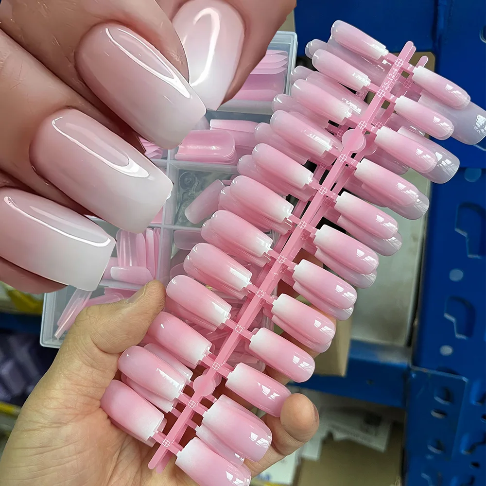 120 Stück Farbverlauf Rosa Mittelquadrat Französische Kunstnägel Acryl Ombre Design Vollständige Abdeckung Künstliche Nägel Glänzend Tragbarer Nagel zum Aufdrücken