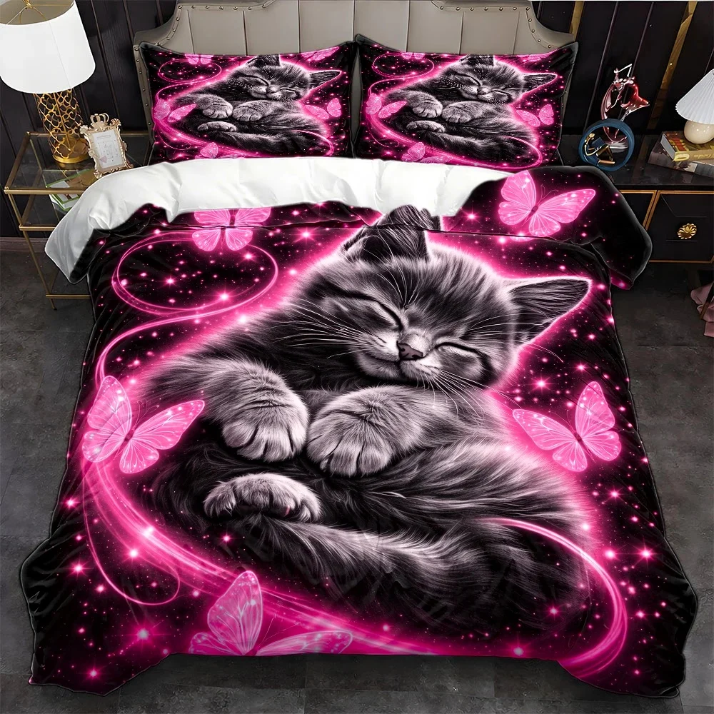 3Pc Dreamy Pink Butterfly Cute Cat Duvet Cover Set, Three-Piece Bedding Set (1*Duvet Cover + 2*Pillowcases), Suitable for All Seasons, Machine Washable, Invisible Zipper Design, Large Double Bed Cover Set, Suitable for Home, Dormitory, Master Bedroom, Guest Room, Starry Sky Colorful Cat and Butterfly Pattern, Soft and Skin-Friendly Bedding Set, Popular Bedroom Bedding Set with 2D Flat Print