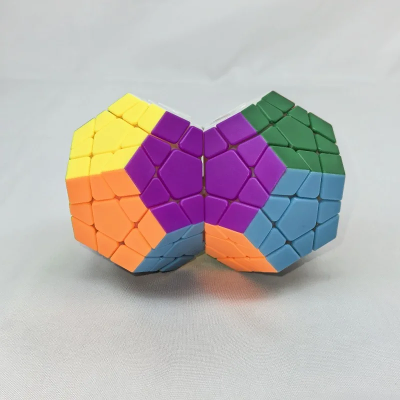 スーパーキューブ不規則なソリッドカラー接続 5 キューブ 3x3 メガミンクス 2 接続マジックキューブシャムメガミンクスキューブそわそわおもちゃ