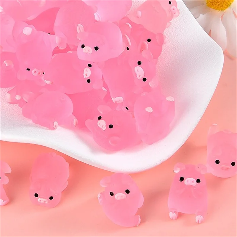 10-20Pcs kawaii 3D Luminous Pink Pig Resin Ornaments DIY Home Car Decoration Supplies Glow In The Dark Miniature Figurine Crafts