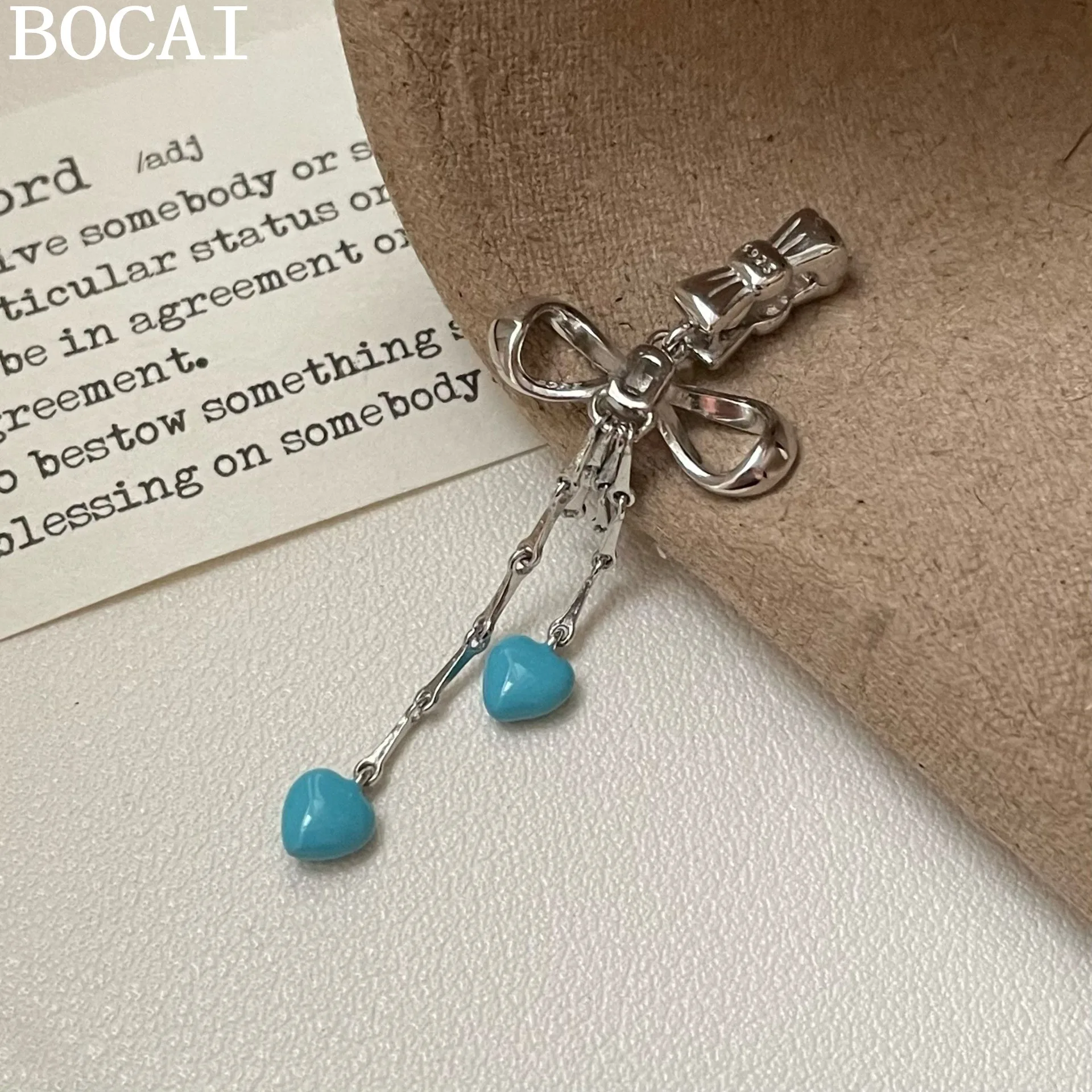 

BOICAI NEW S925 Sterling Silver Fashionable And Versatile Niche Design Universal Buckle Blue Heart Bow Pendant