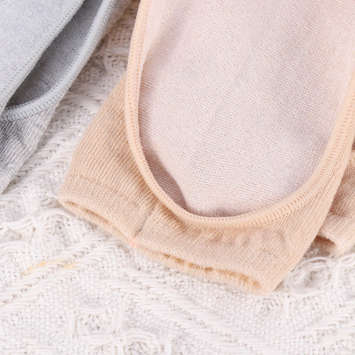 

6 пар нескользящих невидимых носков, женские черные низкие носки из бамбукового волокна, силиконовые противоскользящие летние спортивные носки с неглубоким горлом