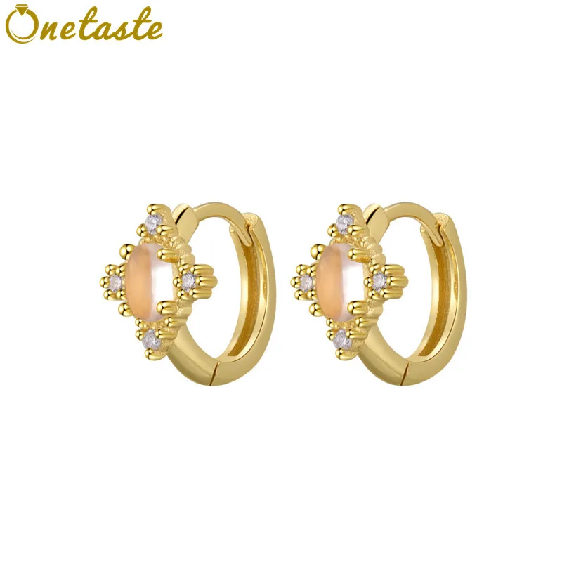 

Мини-серьги-кольца из стерлингового серебра 925 пробы с кристаллами кубического циркония для женщин, модные легкие маленькие серьги со звездами в подарок