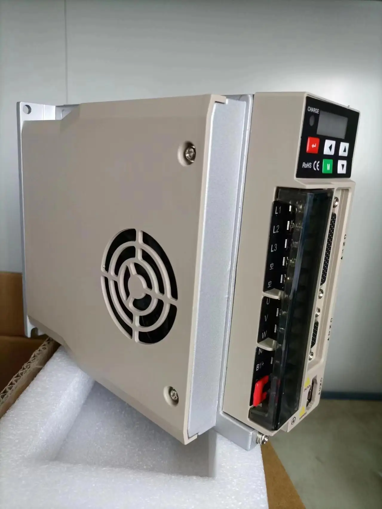 思恒思紅モーター工場 130mm Nema52 380v ACサーボドライバー 130SFM-E20020 4KW 20NM 2000Rpm 切断機用