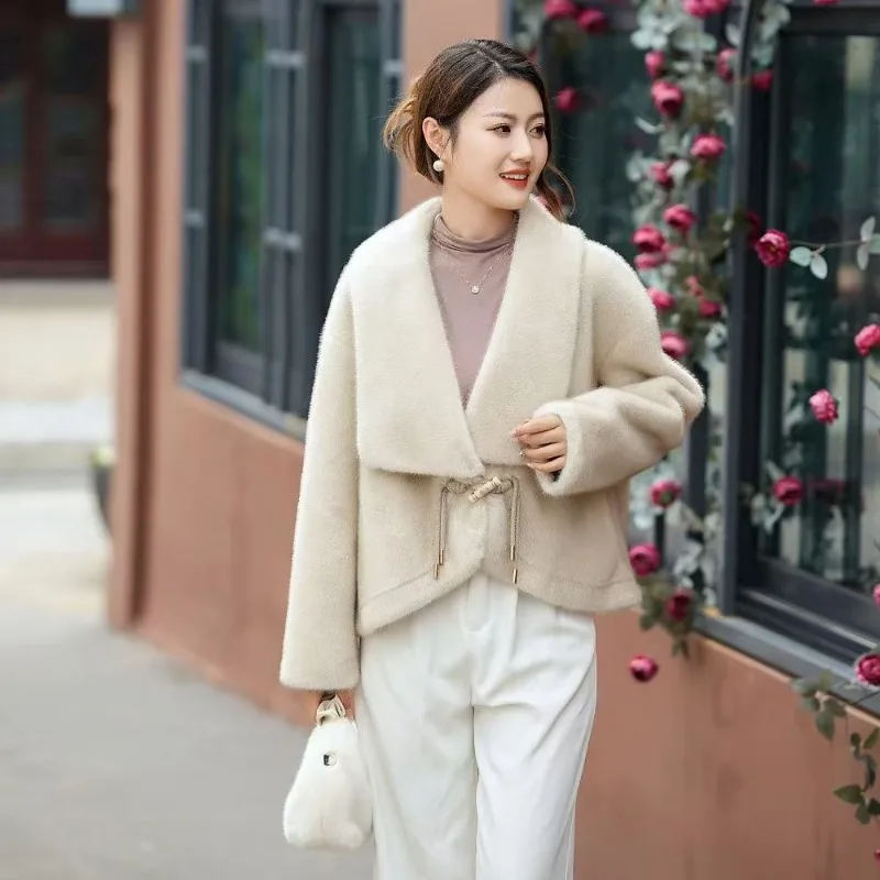 

Luxury Women's Clothing Faux Mink Fur Coat Autumn Winter Short Faux Fur Jacket Warm Outerwear Top Fur Collar Turn-down Collar