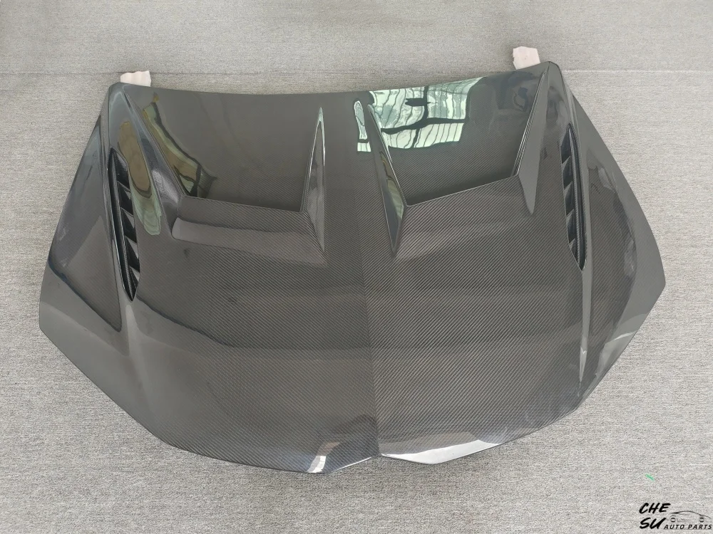 High Quality Carbon Fiber Engine Hood Body Kit for Lamborghini URUS S Upgrade 1016 Style Custom Car Kit Car Supplies Car Tools