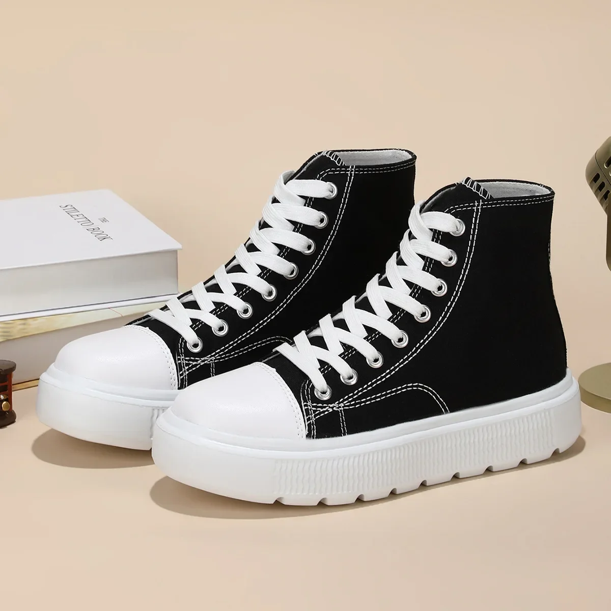 Zapatos de lona de talla grande para mujer, zapatillas transpirables ligeras de Color sólido, estilo de pareja, sin cordones, parte inferior plana