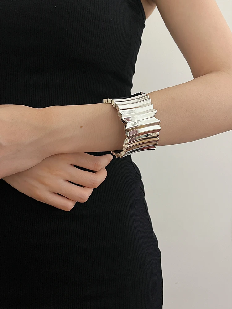 

Heavy silver wide bracelet for ladies