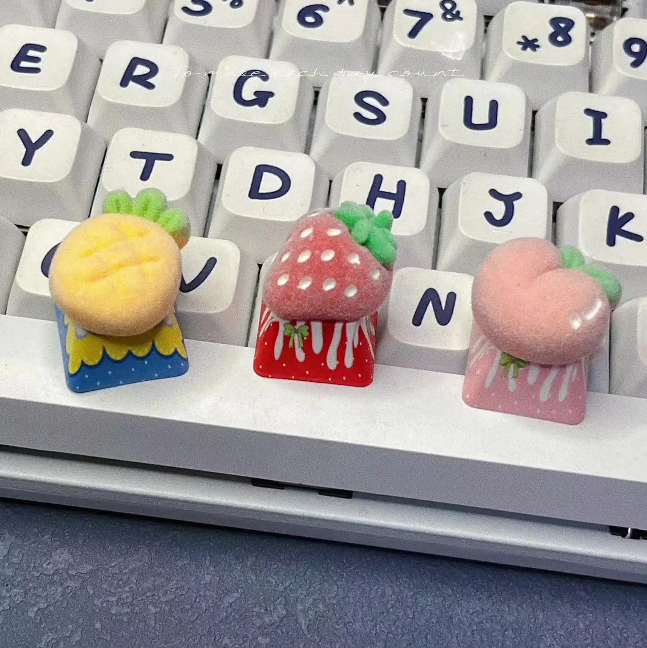 Cartoon frutas e morango Keycap, DIY teclado mecânico, eixo transversal, abacaxi pêssego, presente personalizado