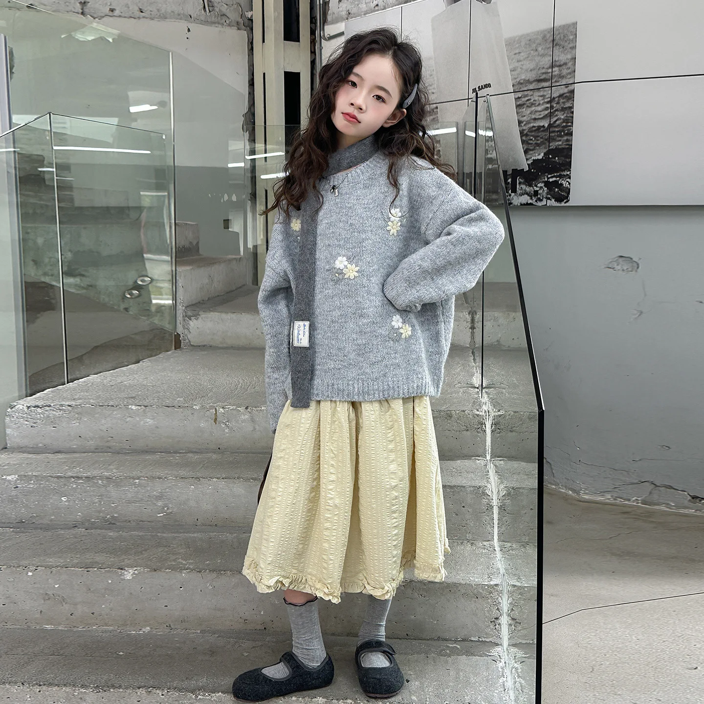 conjunto-de-dos-piezas-de-otono-para-ninas-escolares-sueter-tejido-con-cuello-redondo-bordado-para-ninas-falda-lisa-trajes-para-ninas-jovenes