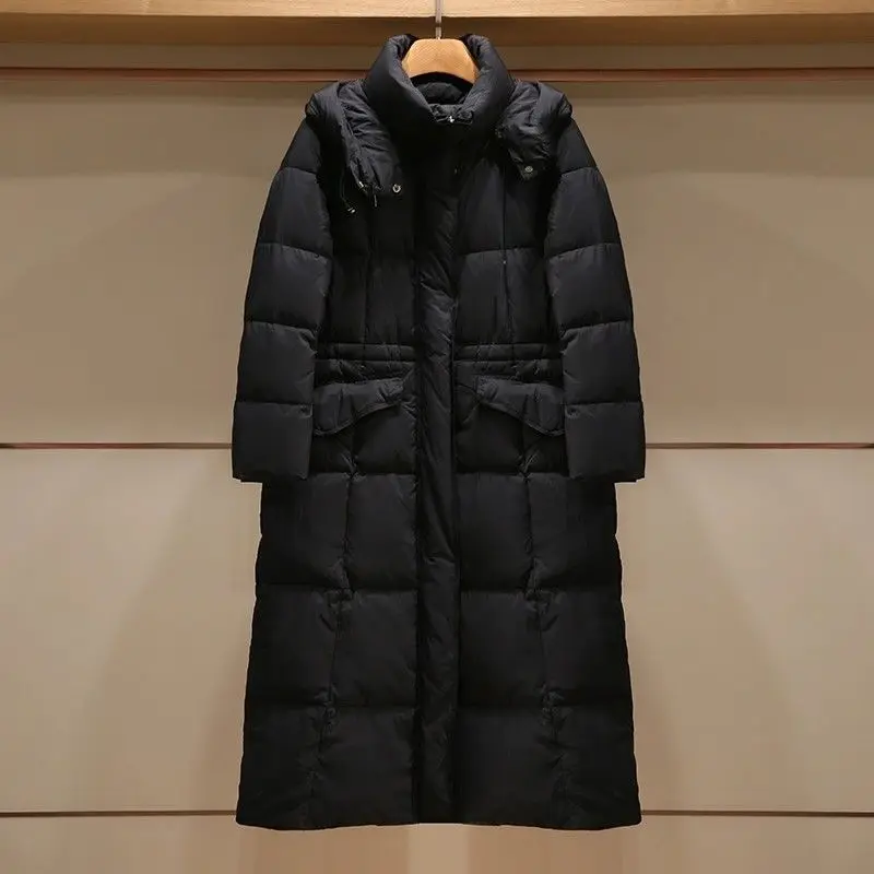 سترة نسائية أوروبية جديدة لشتاء 2025 للتنقل سترة دافئة بغطاء للرأس