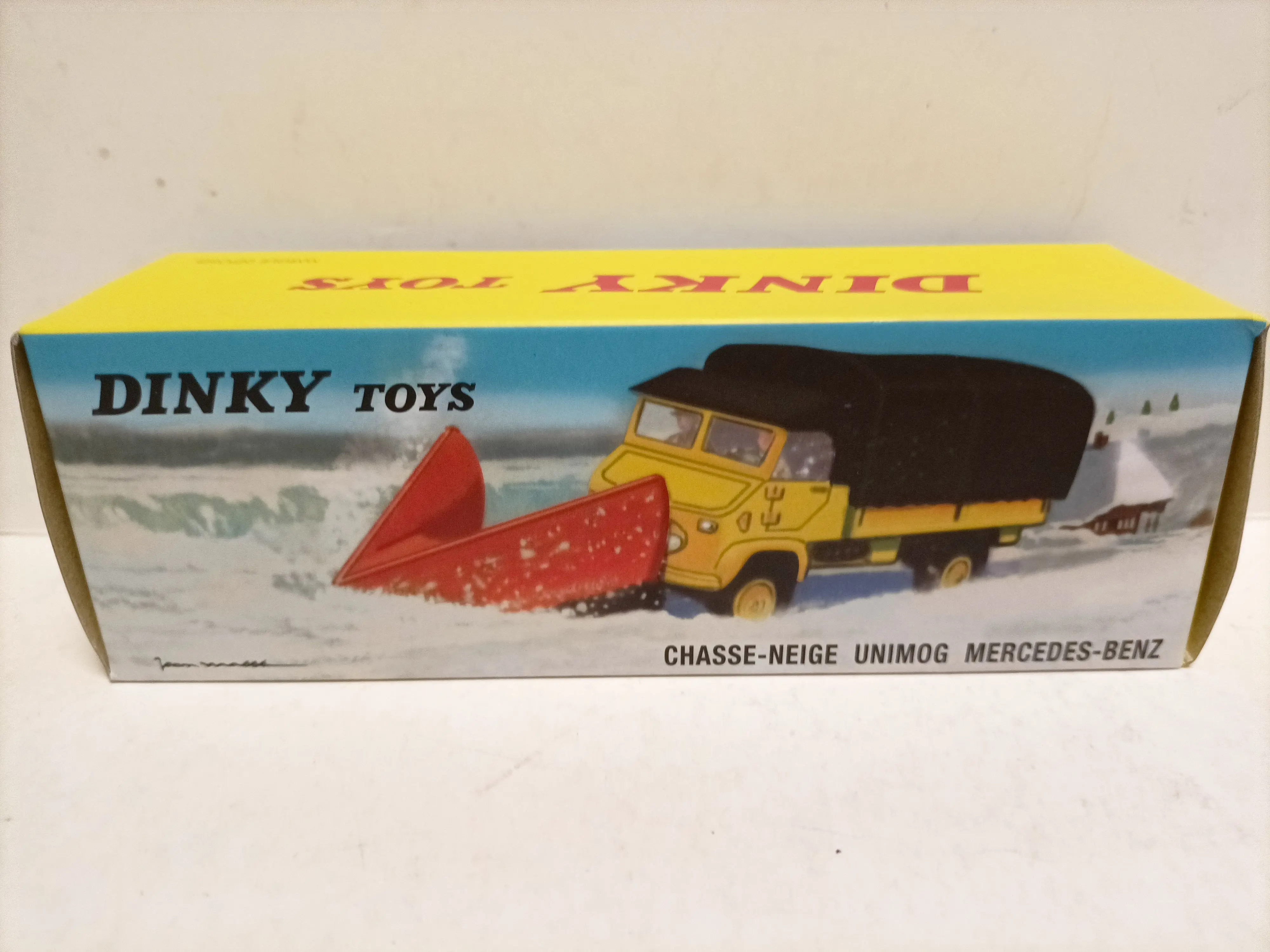 Dinky Atlas 1 43. Mercedes Benz Unimog Snow Pushing Truck Модель UNIMOG Benz Chasse