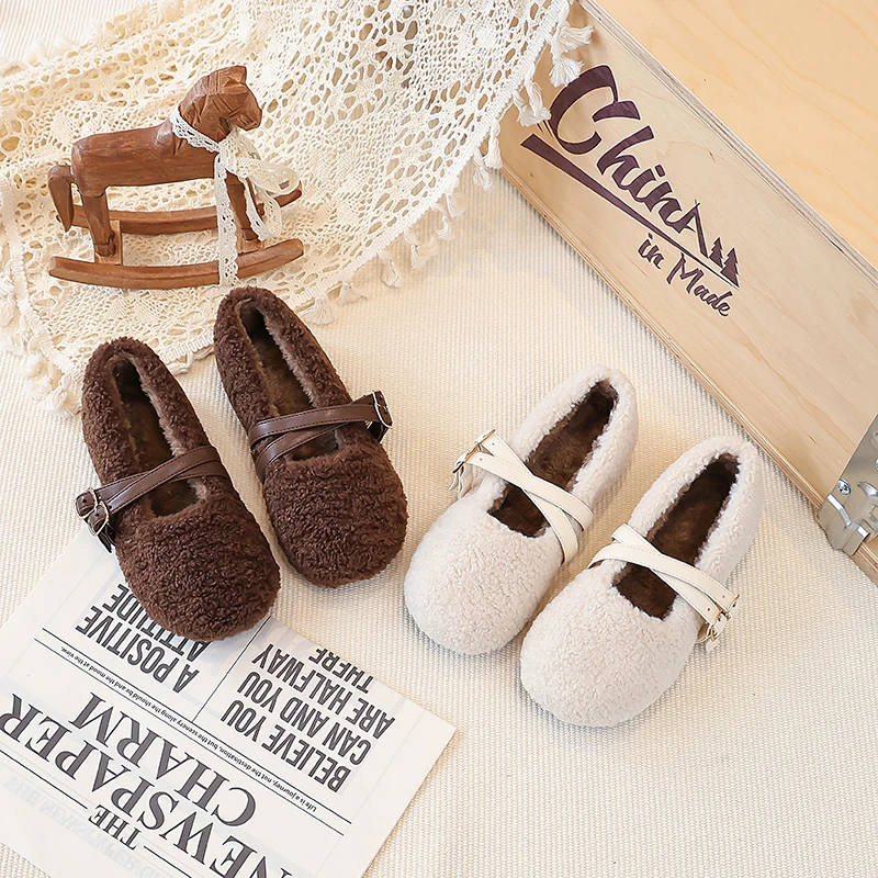 

Нечеткие балетки на ремешке для маленьких девочек, новинка 2025 года, зимние детские балетки на мягкой подошве, нескользящая элегантная школьная обувь для девочек в стиле ретро