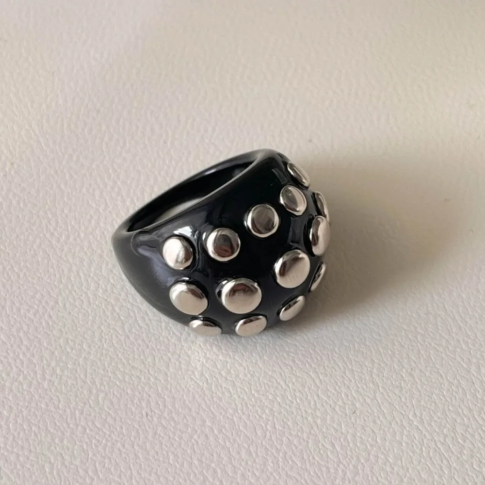 New Punk Irregular Riveted Ring Chunky Thick Geometric Ring Smooth Vintage Resin Rings Gifts
