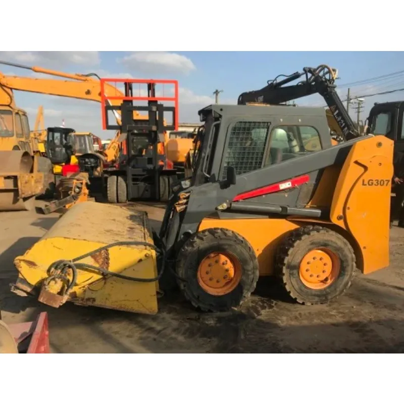 Small Front End Loader YG312 1.2Ton 0.54M3 Bucket Mini Skid Steer Loader