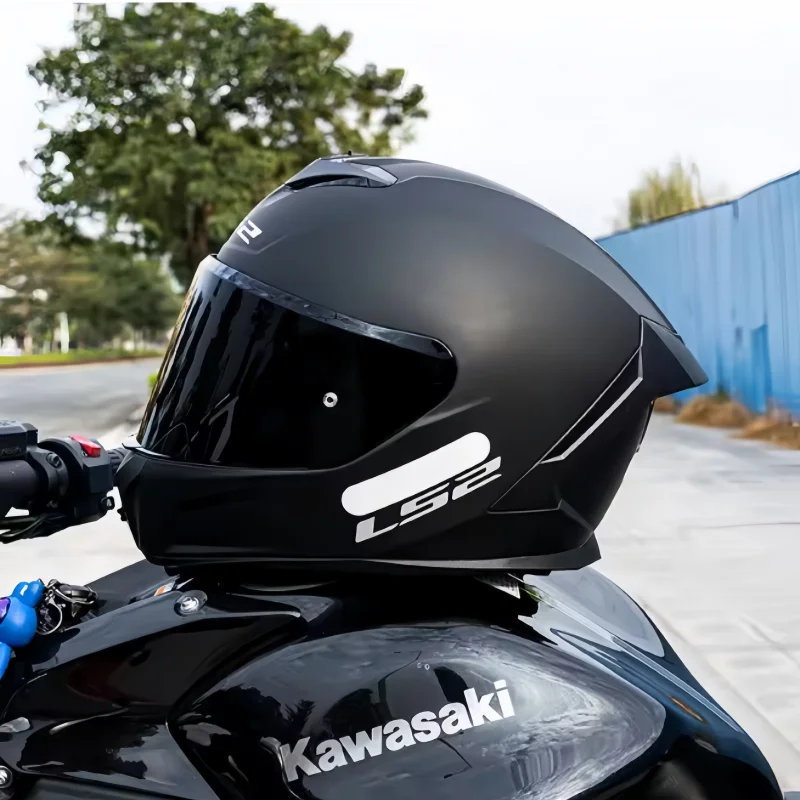 Casco Integrale per Moto LS2 i - Carbon Fiber Lightweight Motorcycle Helmet recensione e prezzo