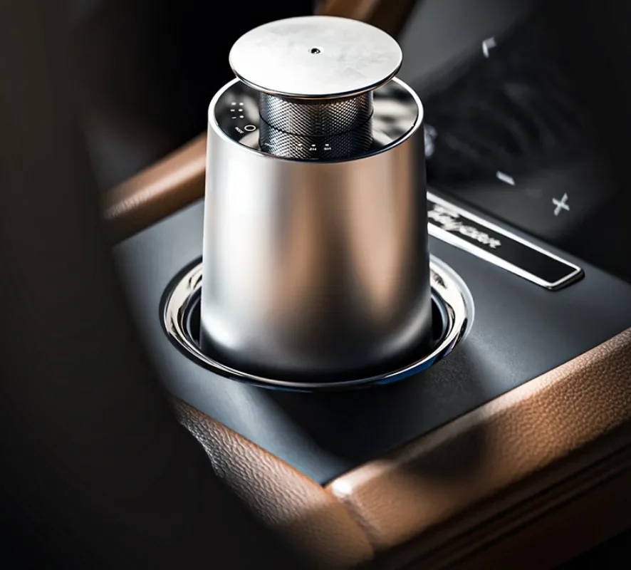 Home High-end Metal Body Electric Aromatherapy Diffuser Car Automatic Fragrance Spraying Machine Pure Essential Oil Diffuser