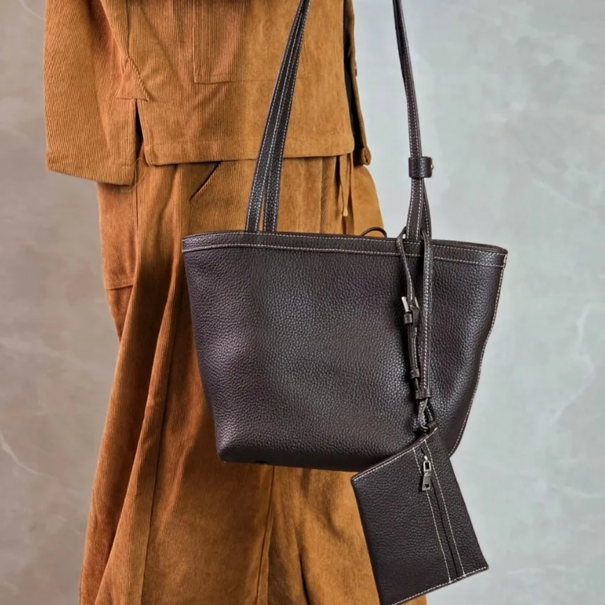 

South Korea's Dongdaemun New Large-capacity Tote Bag Niche Design First-layer Cowhide Bucket Shoulder Armpit Bag