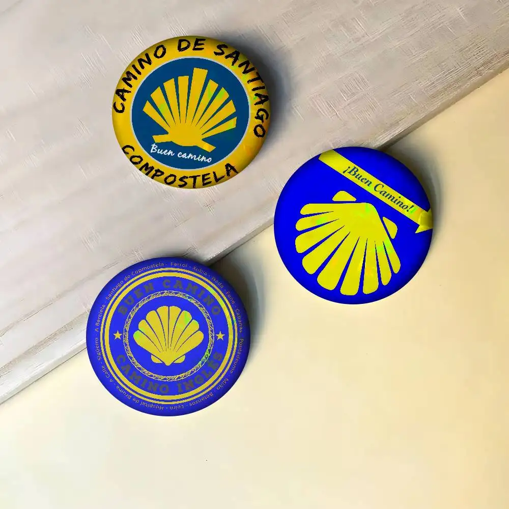 32/44/58MM Customizable Button Pins Cute Funny Creative Yellow Camino De Santiago Scallop Badge Jewelry Decor Gifts For Friends