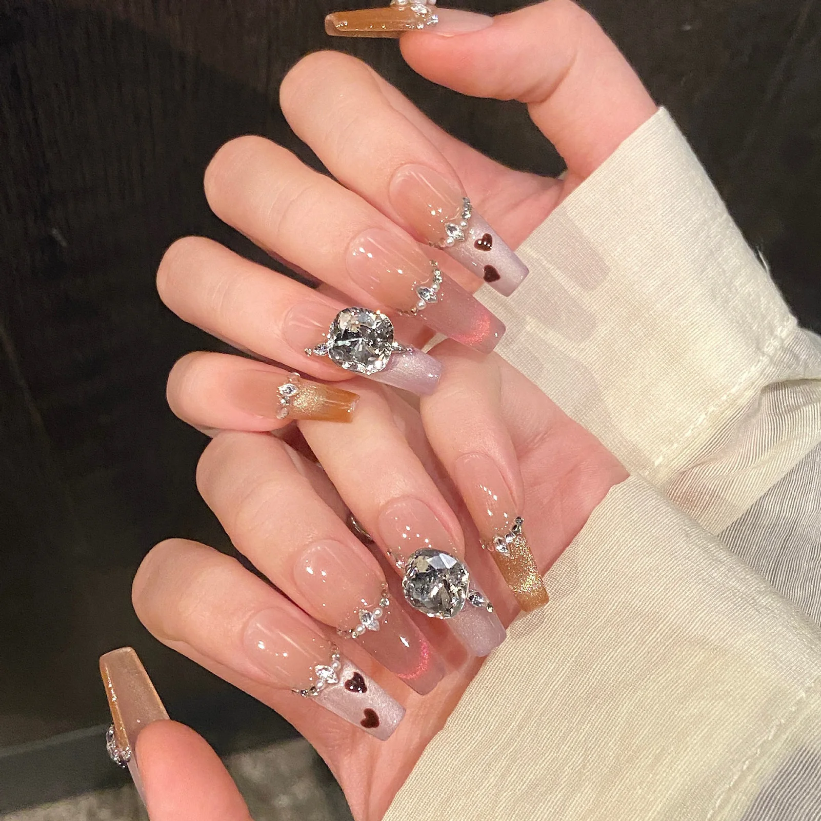 10 pièces presse à la main sur les ongles oeil de chat doux Style français faux ongles amour coeur motif paillettes diamant décor faux ongles conseils