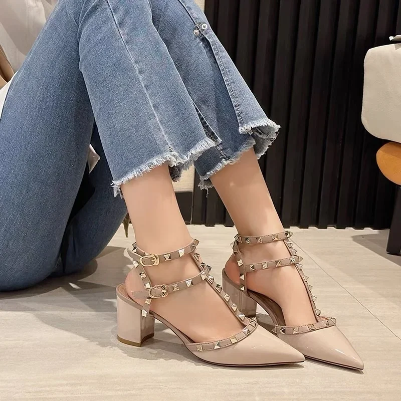 Black High-Heeled Womens Shoes French Style Cropped Studded Pump Shoes With Pointed Toe Rubber Upper Soft Comfortable Women's Fo