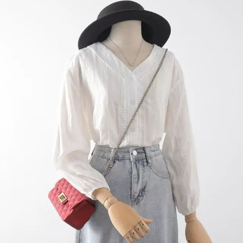 Women Shirts Summer Solid V-neck Lace Vintage Sweet Sunproof Stylish Age-reducing Fashion All-match Temper Streetwear Ulzzang