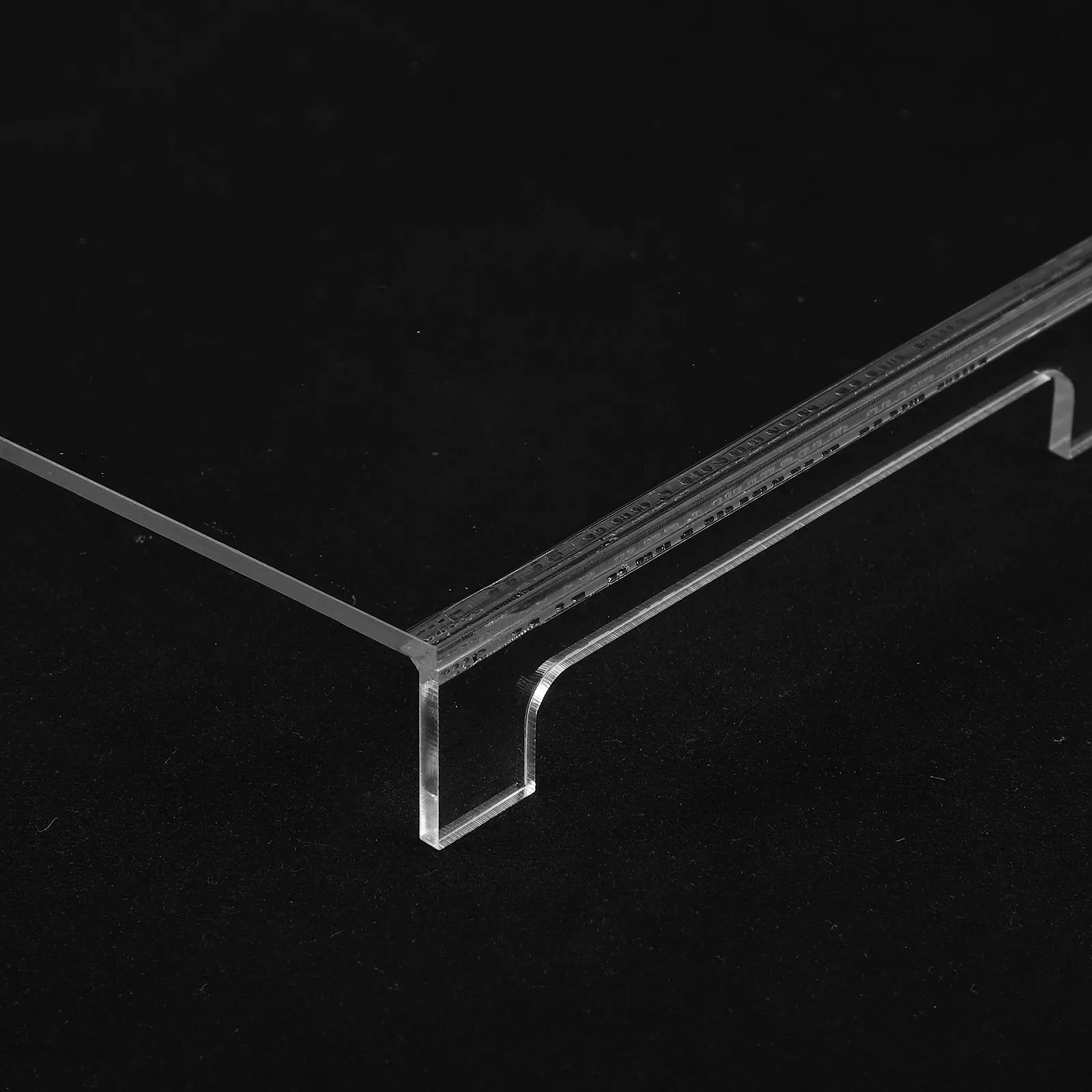 

16-дюймовая прозрачная накладка на клавиатуру для ноутбука, акриловый защитный экран с отверстием для кабеля, ультратонкая, прозрачная, для ежедневной защиты