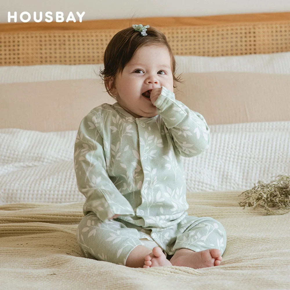 Baby Romper 2-9 Months Baby Pajamas 100%Cotton Soft High Quality Seamless Workmanship Newborn Hand Protect Sleepwear Grass Print