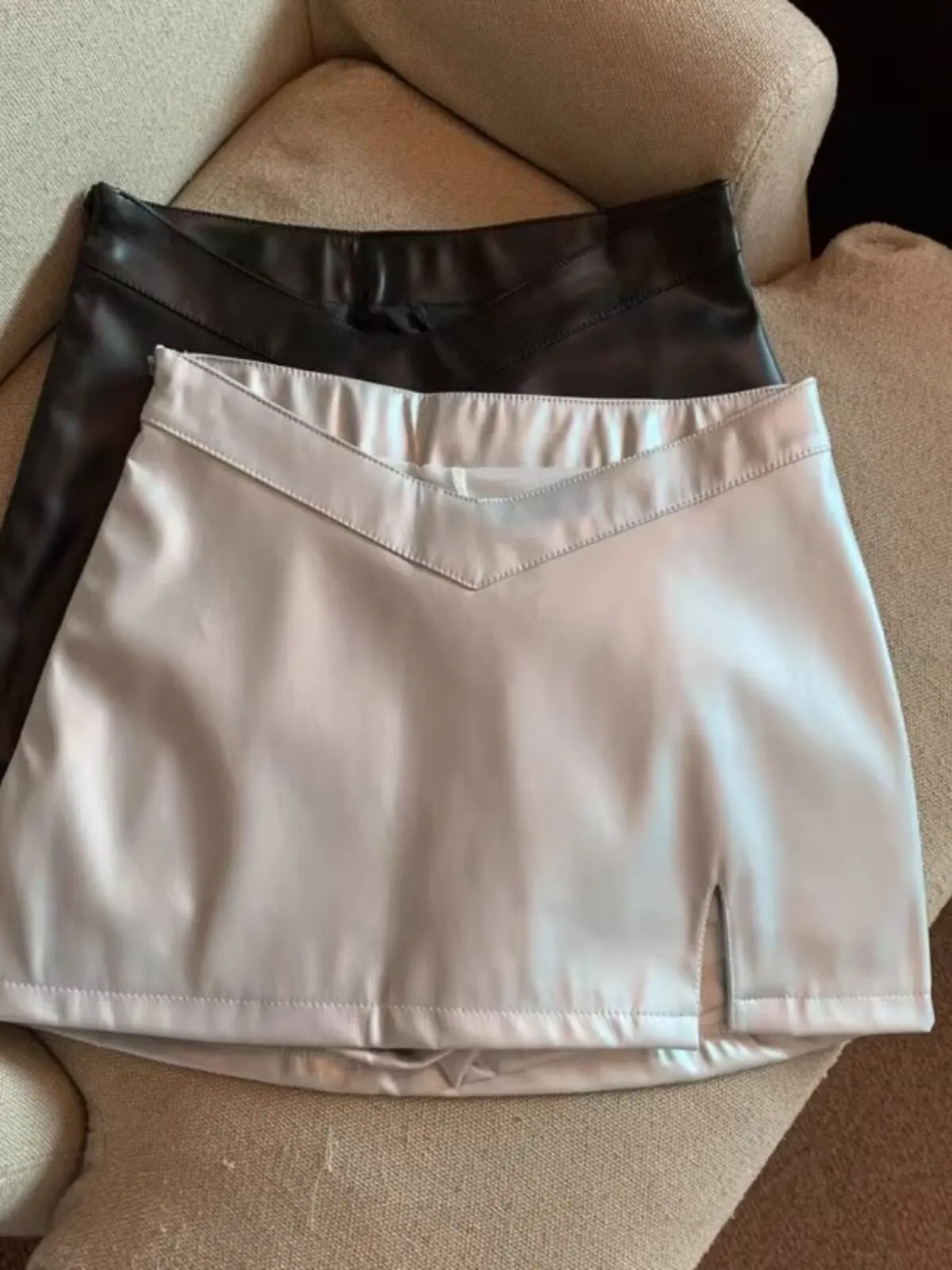 Women's Irregular Split Silver Skirt Cyber Punk Y2K Gyaru A-line Skort Vintage High Waist Bodycon Leather Skirt for Women Summer