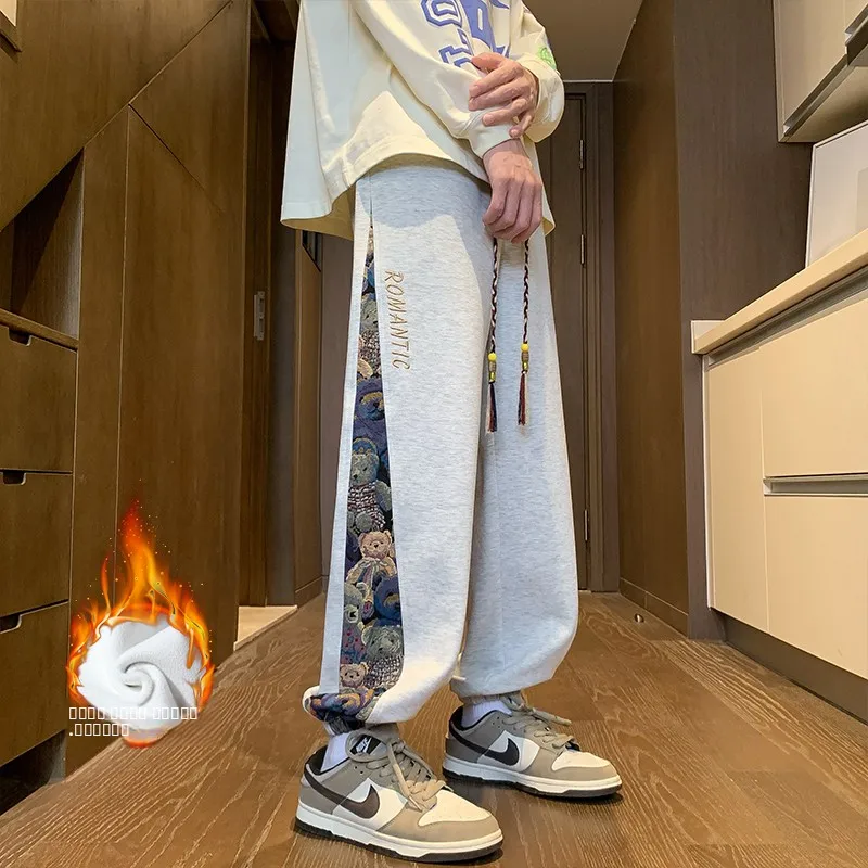 

Thickened Fleece Men's Harlan Sports Pants Patchwork Design Trendy Bear Sweatpants Casual Loose Fit Winter Long Trousers