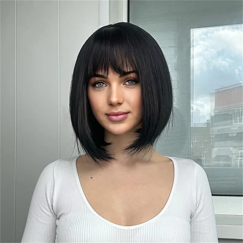 Women\'s Short Black Straight Bob Wig with Bangs,  Short Hair Wig, Cute Synthetic Wig for Cosplay, Everyday, Halloween 12 inche