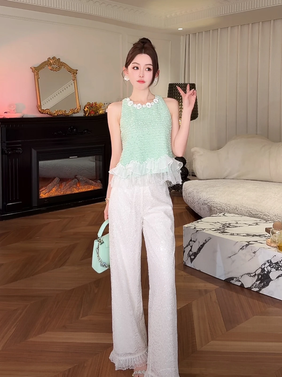 

Комплект из кружевного жилета и брюк ручной работы с 3D-мозаикой из цветов от Yuxiao Xiao, летний модный костюм для женщин из полиэфирного волокна